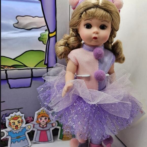 Madame Alexander Wendy's Puppet Show Theater Vintage #33780 Castle Jester Girl - Picture 9 of 9